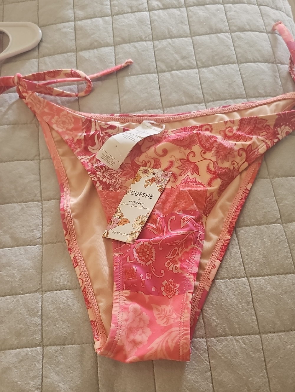 Cupshe Pink Floral Tie-Side Bikini Bottoms